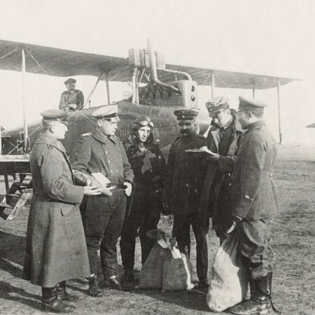 054 DFW C V With Pilots And Officers