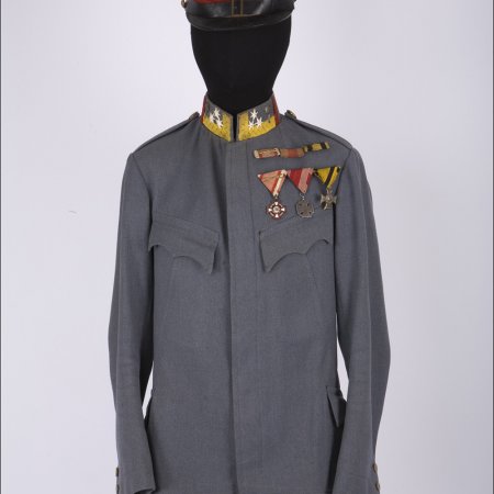 Uniforms 027 Austrian Pilot Tunic